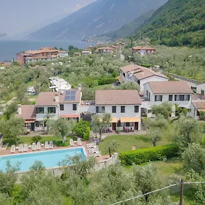 hotel-residence-alesi.hotelinveneto.com/